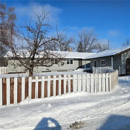 Image 4 - P1, Elk Street Northwest, Warroad, Roseau County, MN 56763, USA - House for sale