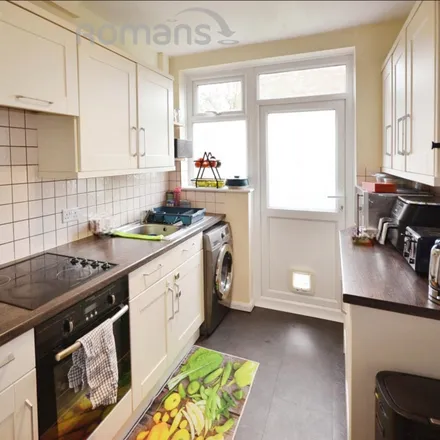 Image 2 - Hetherington Close, Britwell, SL2 2HU, United Kingdom - House for rent