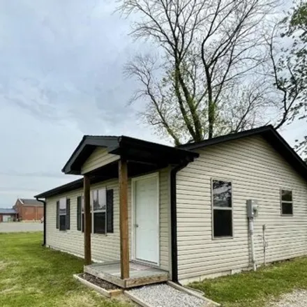 Buy this 2 bed house on 560 Walker Street in Sturgeon, Boone County