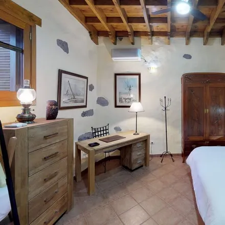 Rent this 2 bed house on Calle de Agaete in 35450 Santa María de Guía de Gran Canaria, Spain