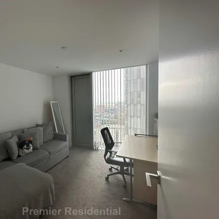 Image 9 - South Tower, Owen Street, Manchester, M15 4YB, United Kingdom - Apartment for rent
