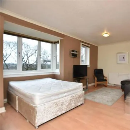 Image 2 - Brandon Place, Bellshill, ML4 2UU, United Kingdom - Apartment for sale