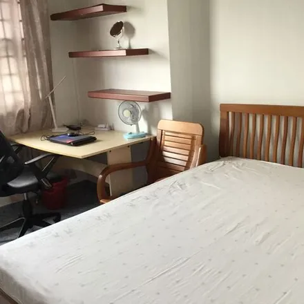 Rent this 1 bed room on 285E Toh Guan Road in Singapore 605285, Singapore