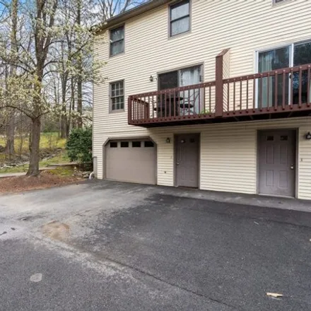 Buy this 2 bed townhouse on 39 Cranleigh Mews in Nashua, NH 03063