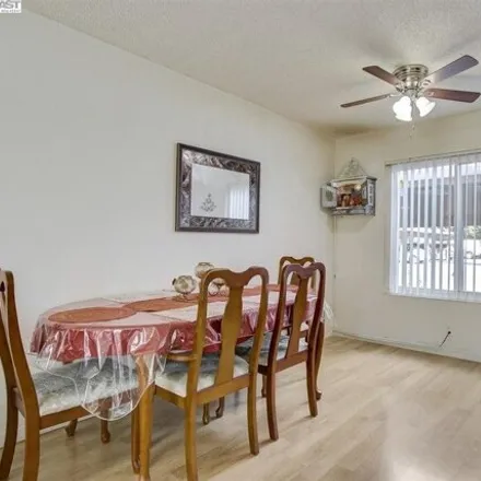 Image 7 - 4695 Norwood Terrace, Fremont, CA 94538, USA - House for sale