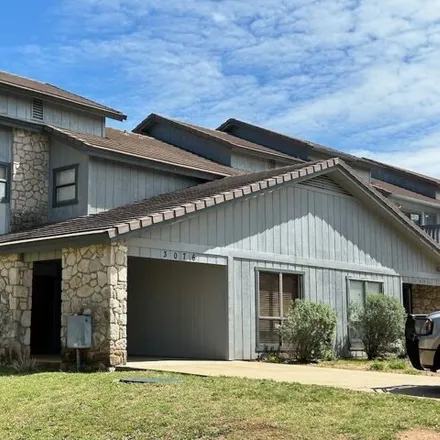 Image 1 - 30771 Crest View, Horseshoe Bay, TX 78657, USA - Townhouse for sale