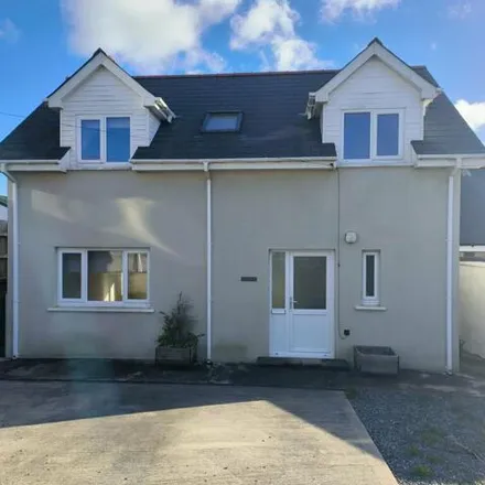 Buy this 3 bed house on Beach Hill in Milford Haven, SA73 2QN