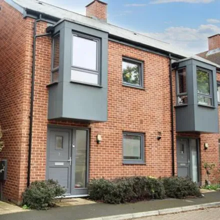 Buy this 3 bed duplex on Willoughby Avenue in London, UB10 0GJ