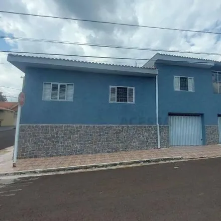 Buy this 4 bed house on Rua Carvalho de Barros in Jardim Peabiru, Botucatu - SP