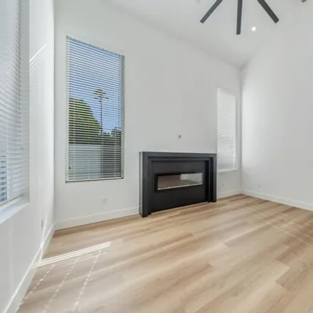 Image 6 - 4937 Addison Street, Los Angeles, CA 91423, USA - House for rent