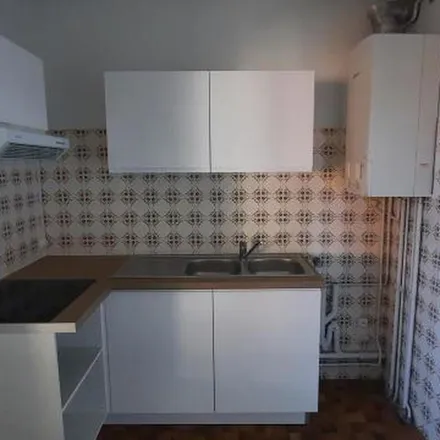 Rent this 3 bed apartment on 132 Avenue de Castres in 31500 Toulouse, France