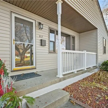 Image 3 - 824 Ashmore Circle, West Des Moines, IA 50265, USA - House for sale