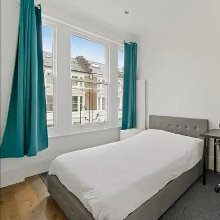 Image 4 - 14 Grittleton Road, London, W9 2DD, United Kingdom - Apartment for rent