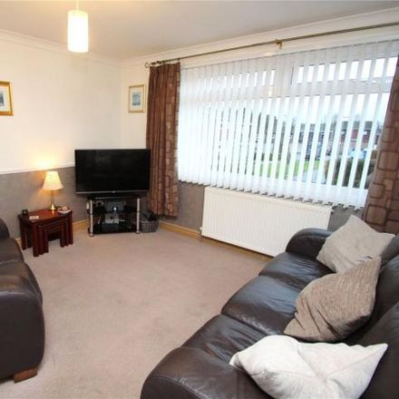 Rent this 3 bed house on Hunters Crescent in East Kilbride, G74 3UX