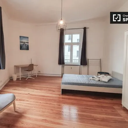 Rent this 3 bed room on Zille Grundschule in Boxhagener Straße 46, 10245 Berlin