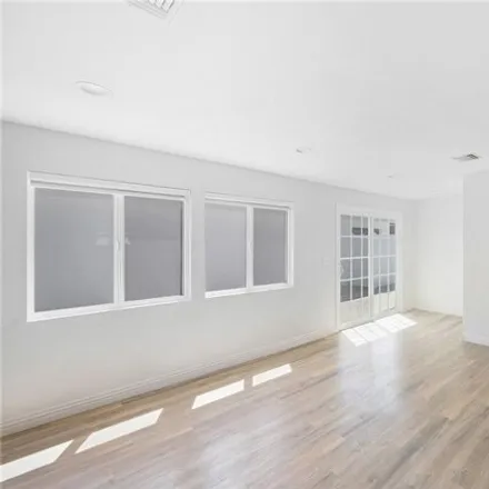 Image 9 - 8445 Apperson Street, Los Angeles, CA 91040, USA - Apartment for rent