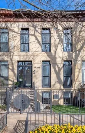Buy this 4 bed house on 15 North Ada Street in Chicago, IL 60607