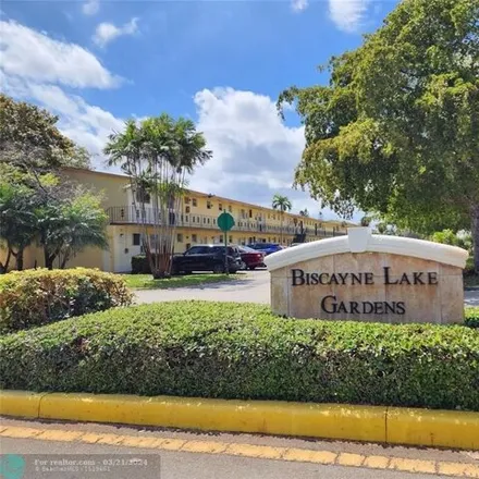 Buy this 1 bed condo on 2940 Ives Dairy Road in Aventura, Aventura