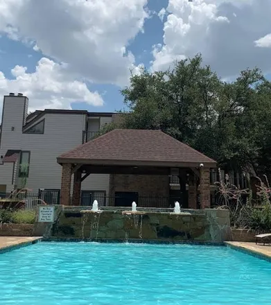 Buy this 1 bed condo on 2301 Balsam Drive in Arlington, TX 76006