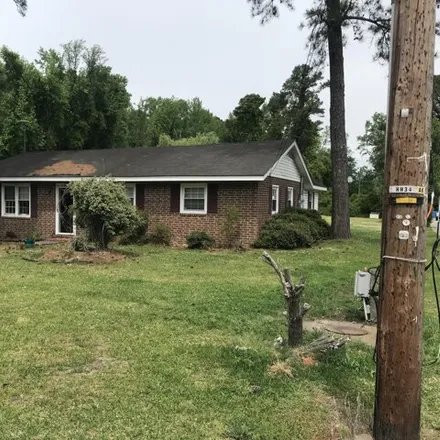 Buy this 3 bed house on 699 West Stevens Street in Wallace, Duplin County