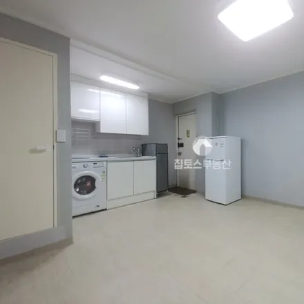 Image 2 - 서울특별시 서초구 반포동 739-17 - Apartment for rent