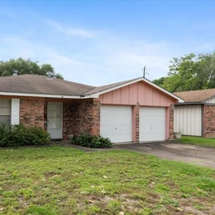 Buy this 3 bed house on 703 Purdue Lane in Deer Park, TX 77536