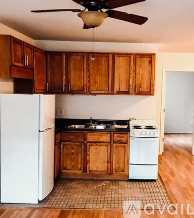 Rent this 1 bed apartment on 3933 N Clarendon Ave