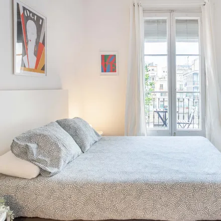 Rent this 6 bed room on Carrer del Rosselló in 220, 08001 Barcelona