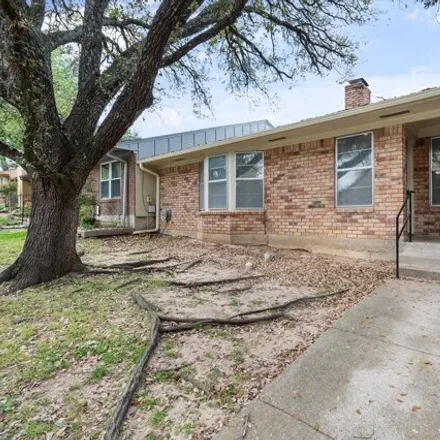 Buy this 2 bed house on Lexington Square in Corsicana, TX 75110