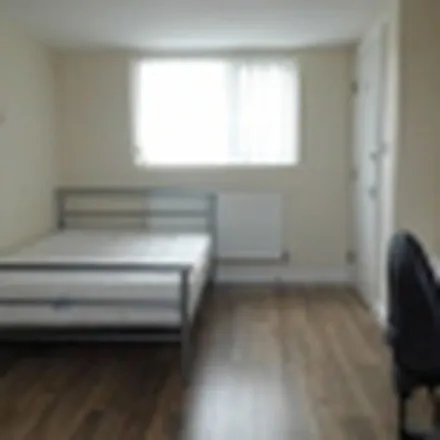 Rent this 4 bed apartment on Fingland Road in Liverpool, L15 0ES