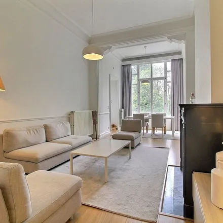 Rent this 2 bed apartment on Rue de la Vallée - Dalstraat 48 in 1050 Brussels, Belgium