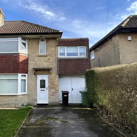 Rent this 4 bed house on Wellsway in Bath, BA2 2TZ