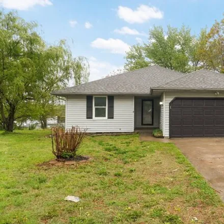 Buy this 3 bed house on 2399 North Grace Avenue in Springfield, MO 65803