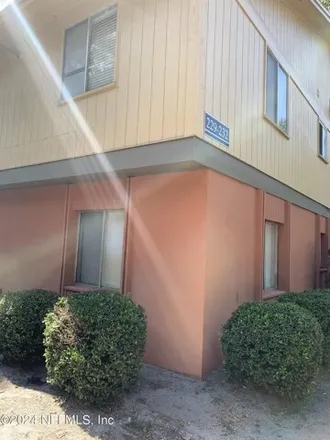 Rent this 3 bed condo on 1761 Smith Street in Orange Park, Clay County