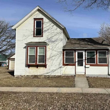 Buy this 2 bed house on 1067 1st Avenue South in Estherville, IA 51334