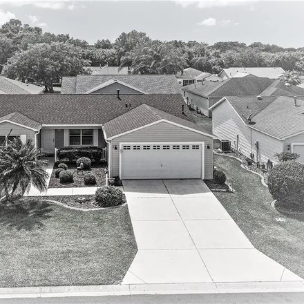 Buy this 3 bed house on 864 Danforth Court in The Villages, FL 32162