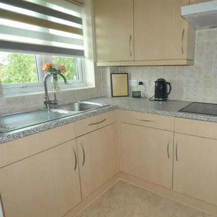 Image 6 - 32 Hollyfield Road, Sutton Coldfield, B75 7SG, United Kingdom - Apartment for sale