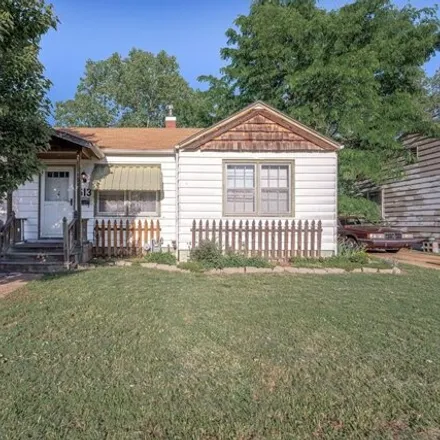 Buy this 2 bed house on 523 Montrose Street in Salina, KS 67401