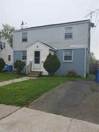 Buy this 4 bed townhouse on 129 Douglas Street in Hartford, CT 06114