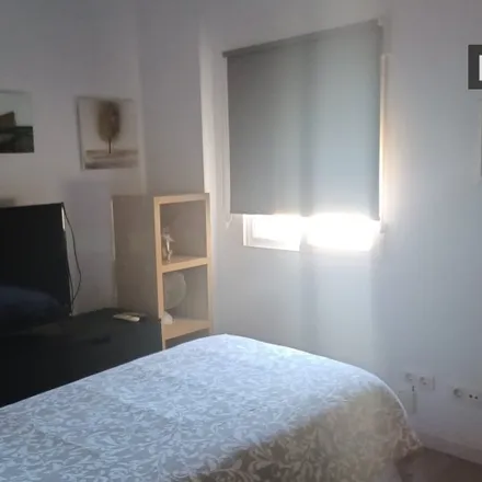 Rent this 3 bed room on Carrer de Santa Cruz de Tenerife in 46018 Valencia, Spain