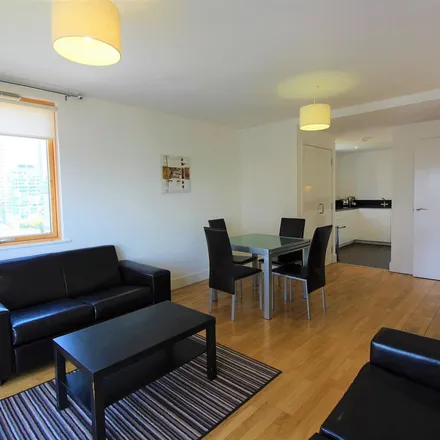 Image 3 - Moira, 2 Mastmaker Road, Canary Wharf, London, E14 9AW, United Kingdom - Apartment for rent