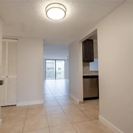 Image 1 - Southwest 81st Avenue, North Lauderdale, FL 33068, USA - Condo for rent