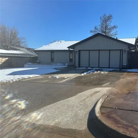 Image 2 - 320 E Meade Dr, Yukon, Oklahoma, 73099 - House for sale