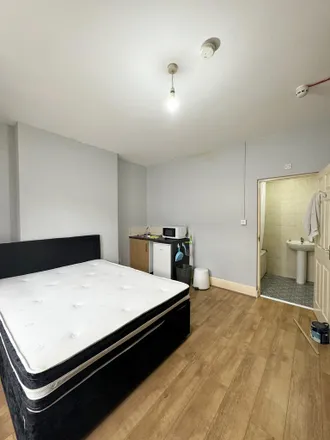 Image 3 - Rutland Road, London, IG1 1EN, United Kingdom - Room for rent