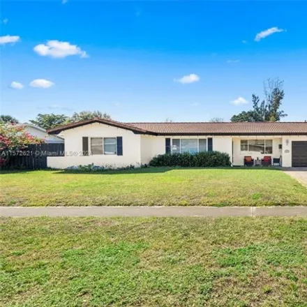 Buy this 3 bed house on 563 Ridgewood Lane in Plantation, FL 33317