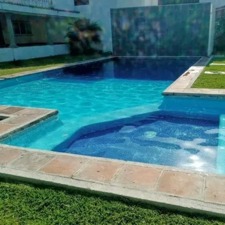 Rent this 4 bed house on 1a Privada India Bonita in Los Almendros, 62550 Jiutepec