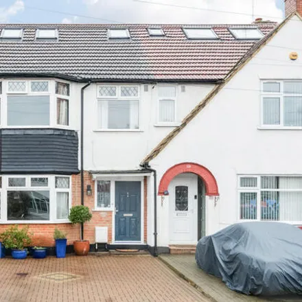 Buy this 4 bed house on Richmond Avenue in Windsor Avenue, London