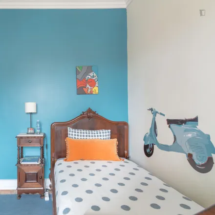 Rent this 4 bed room on Avenida Frei Miguel Contreiras in 1700-133 Lisbon, Portugal