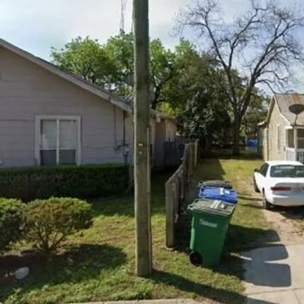 Image 2 - 1206 Paso Hondo Street, San Antonio, TX 78202, USA - Duplex for rent