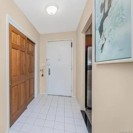 Image 5 - 1374 Midland Avenue, Gunther Park, City of Yonkers, NY 10708, USA - Condo for sale